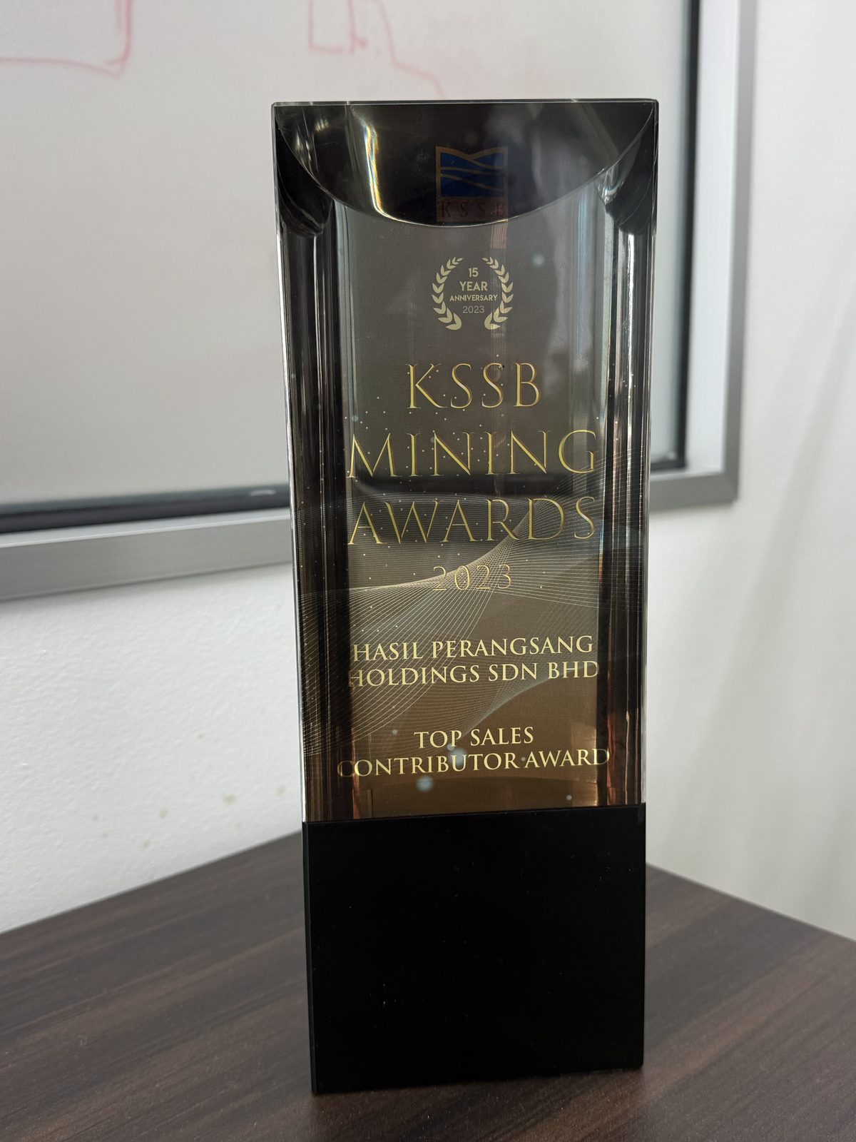 Anugerah Top Sales Contributor KSSB Mining Awards 2023 kepada Hasil Perangsang Holdings Sdn Bhd