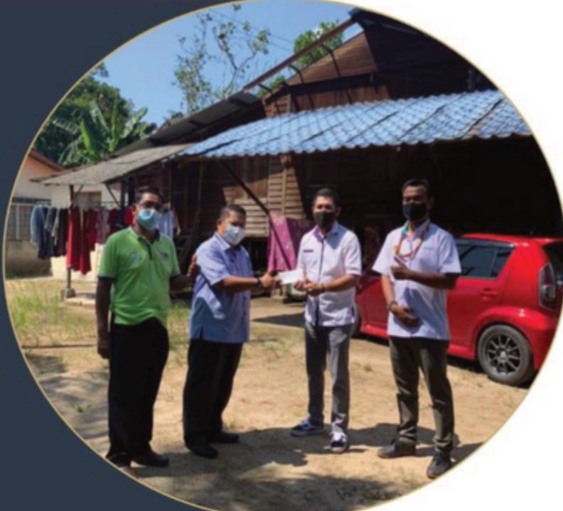Bantuan kewangan membaiki rumah mangsa ribut petir, Batang Berjuntai.